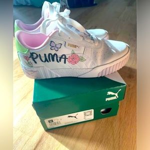 My daughter wore these 3 times. Org paid $60 at kids footlocker.